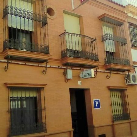 Pensión Larra Mairena De Alcor Exterior foto